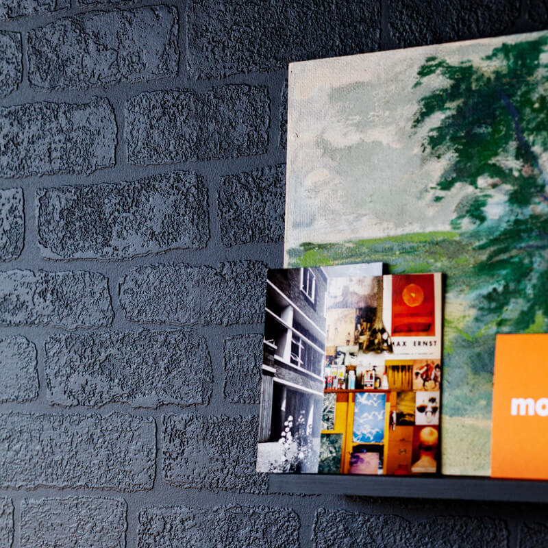 Обои под покраску Anaglypta Luxury Lincolnshire Brick RD812 фото в интерьере